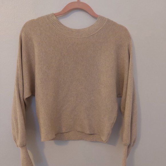 Baige Cropped Sweater - Picture 1 of 2